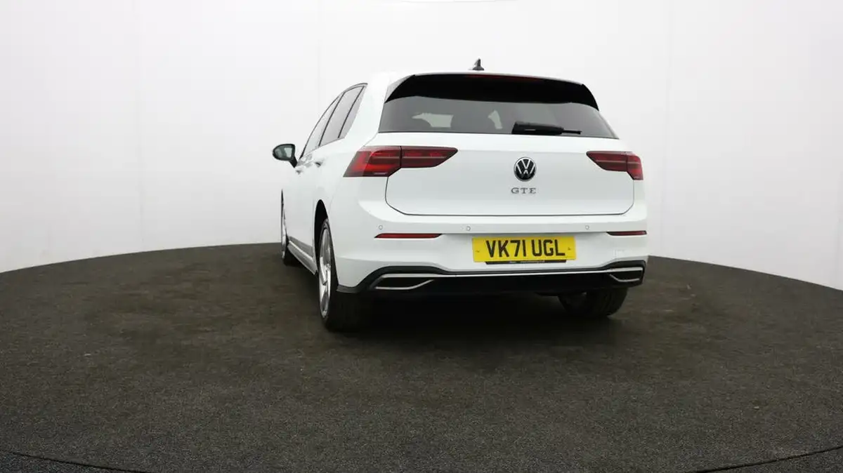 2021-volkswagen-golf-14-tsi-gte-big-23