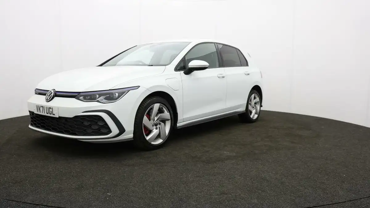 2021-volkswagen-golf-14-tsi-gte-big-51
