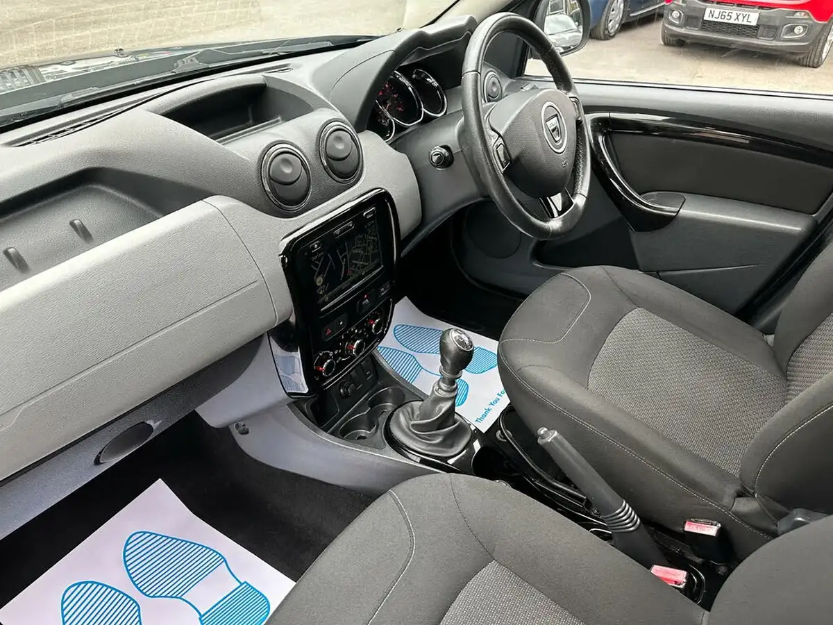 2014-dacia-duster-15d-laureate-110-107bhp-big-39