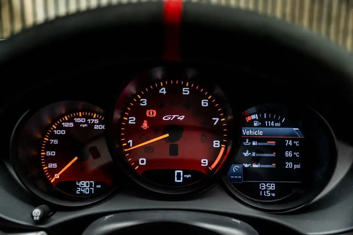 2023-porsche-cayman-718-40-cayman-gt4-big-34