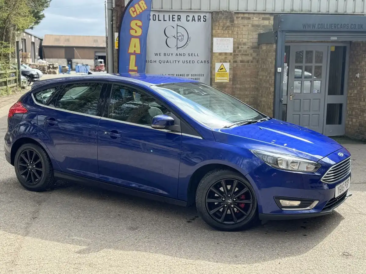 2016-ford-focus-10t-titanium-125ps-hatchback-big-7