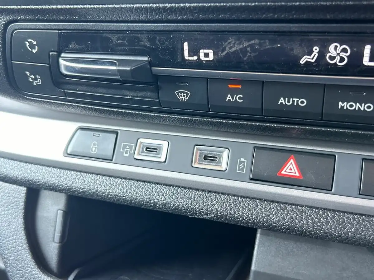 2025-vauxhall-vivaro-20td-xl-prime-panel-auto-big-25