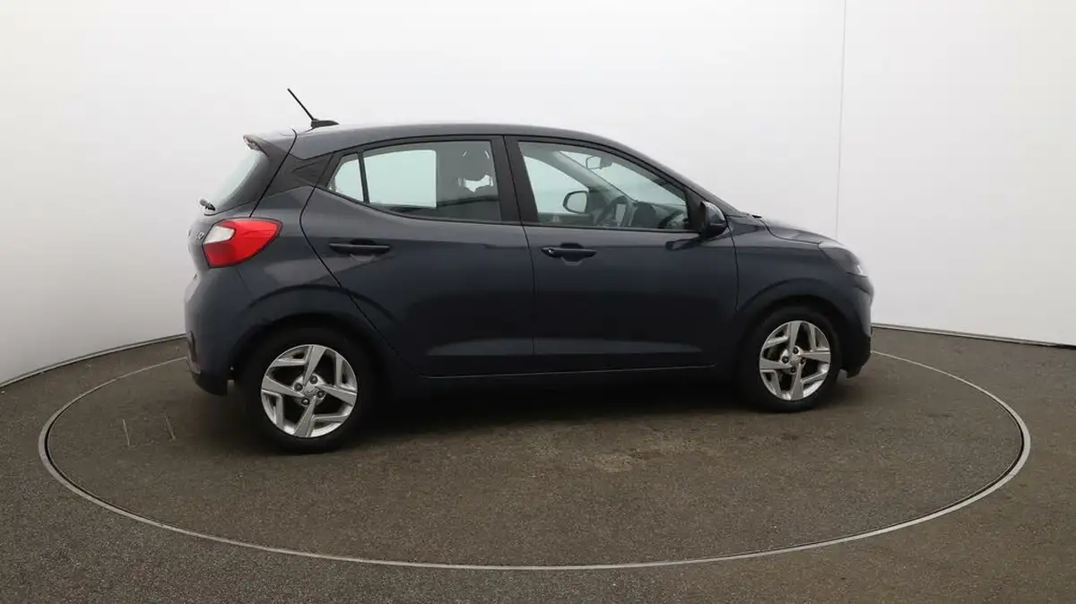 2023-hyundai-i10-12-se-connect-big-42
