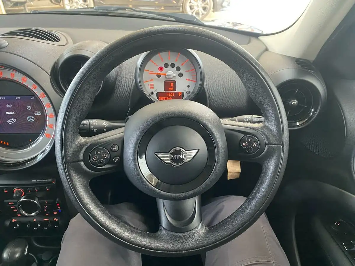 2013-mini-countryman-16-cooper-122bhp-auto-big-32