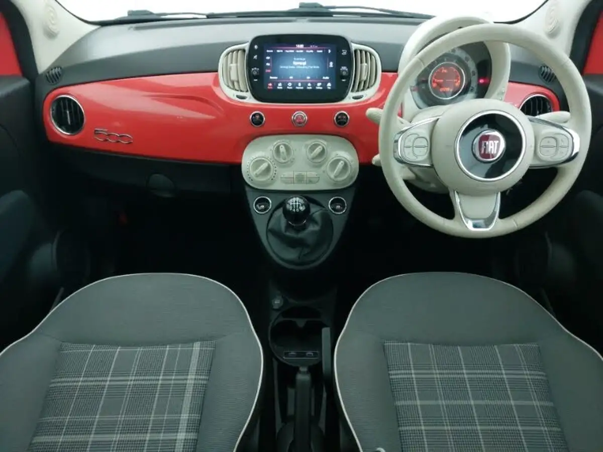 2021-fiat-500-10-lounge-big-2