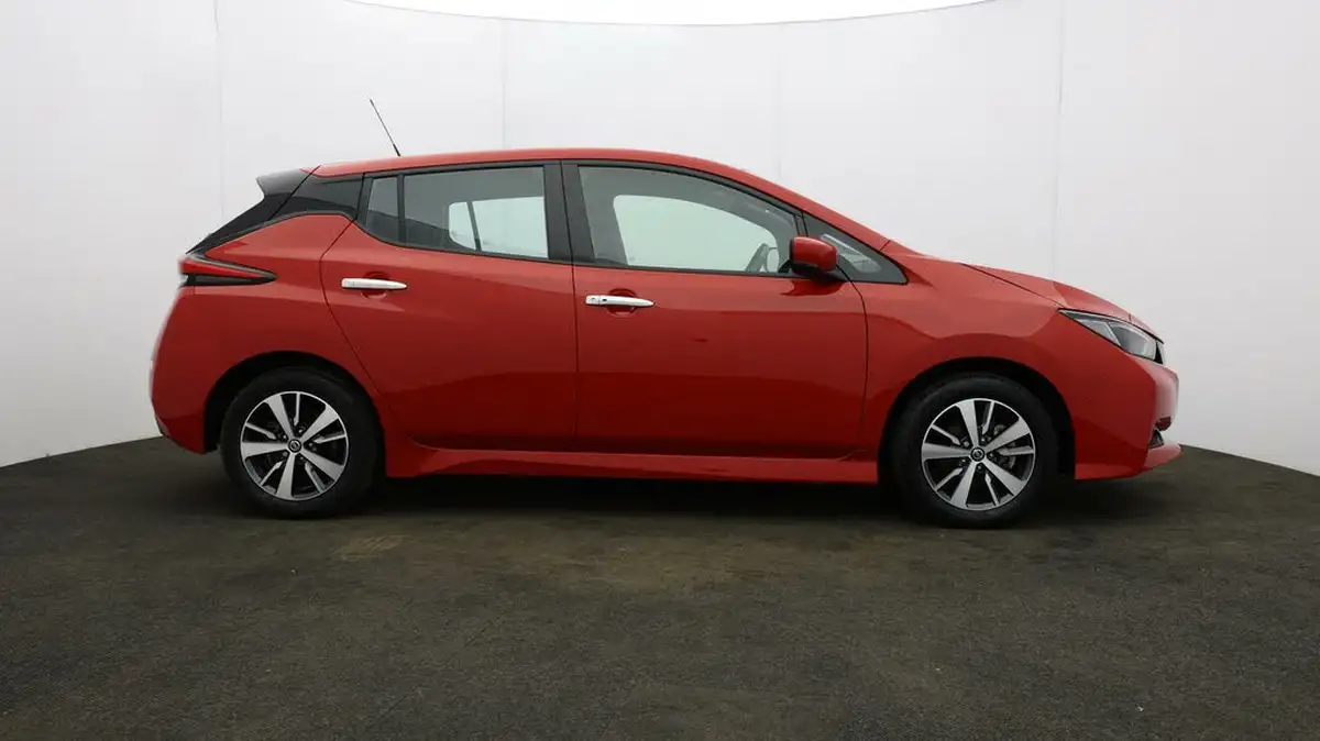 2021-nissan-leaf-e-acenta-big-44