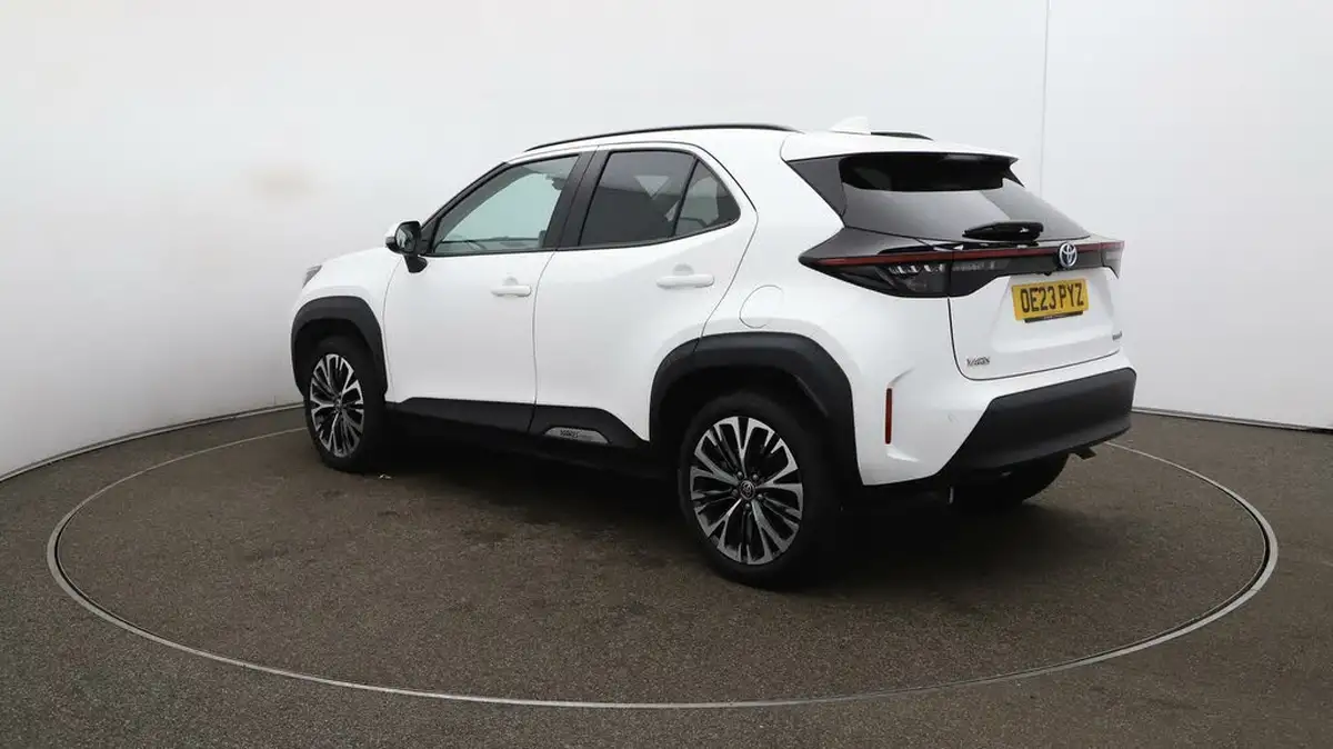 2023-toyota-yaris-cross-15-vvt-i-excel-awd-i-big-5