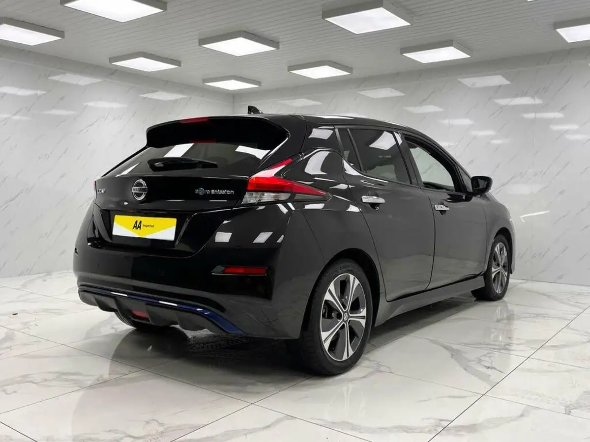 2021-nissan-leaf-e-tekna-big-9