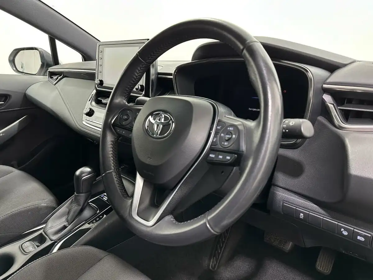 2021-toyota-corolla-20-vvt-i-icon-tech-touring-sports-big-8
