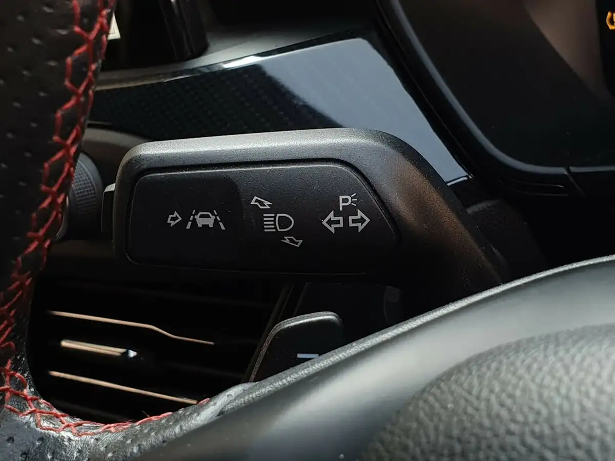 2020-ford-focus-15-st-line-x-estate-auto-big-23