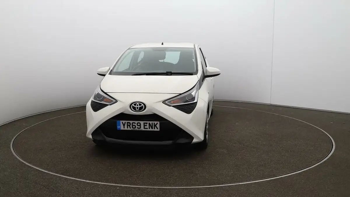 2019-toyota-aygo-10-vvt-i-x-play-tss-x-shift-big-31