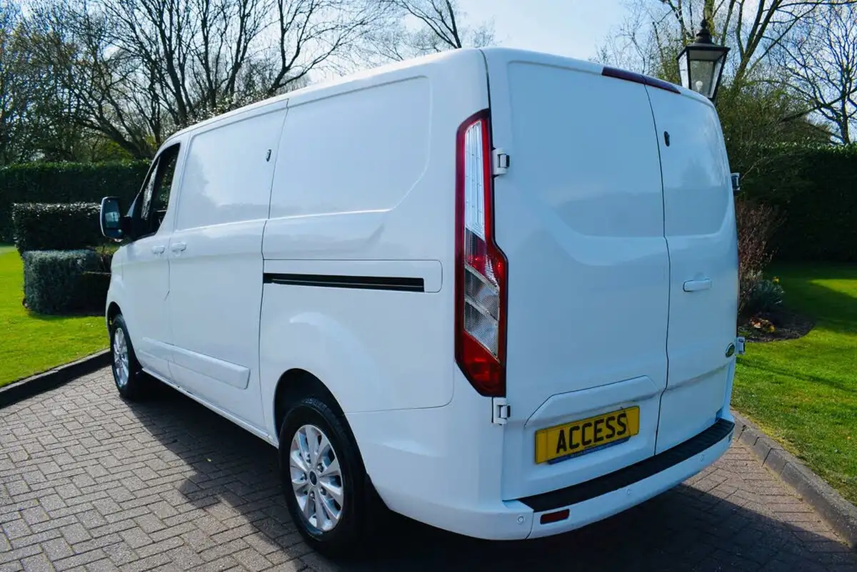 2021-ford-transit-custom-20tdci-300-l1h1-limited-130pseu6dt-panel-van-big-2