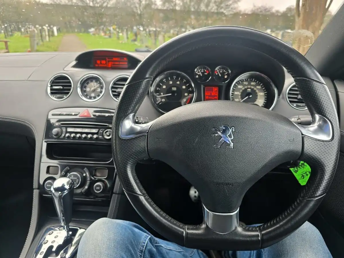 2010-peugeot-rcz-16-gt-156-auto-big-44