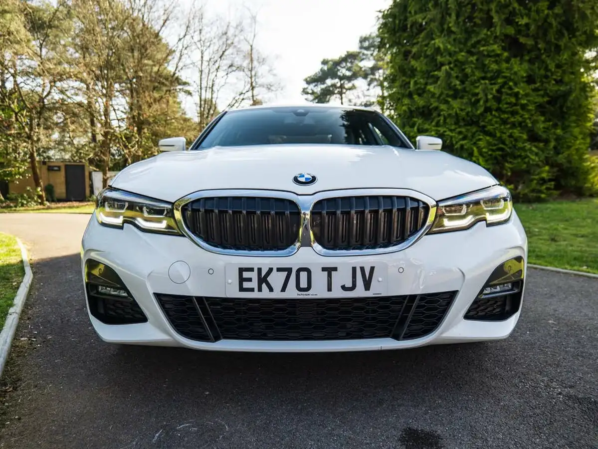 2020-bmw-3-series-20-330e-m-sport-saloon-4d-big-23