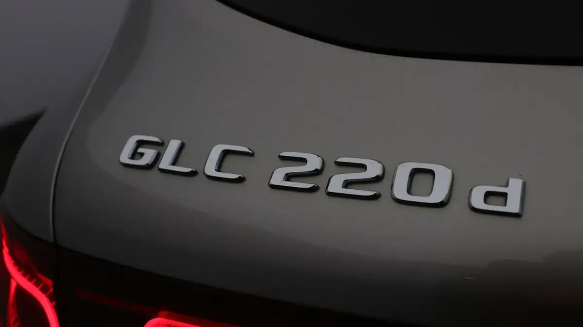 2019-mercedes-benz-glc-class-20d-glc220d-sport-big-19