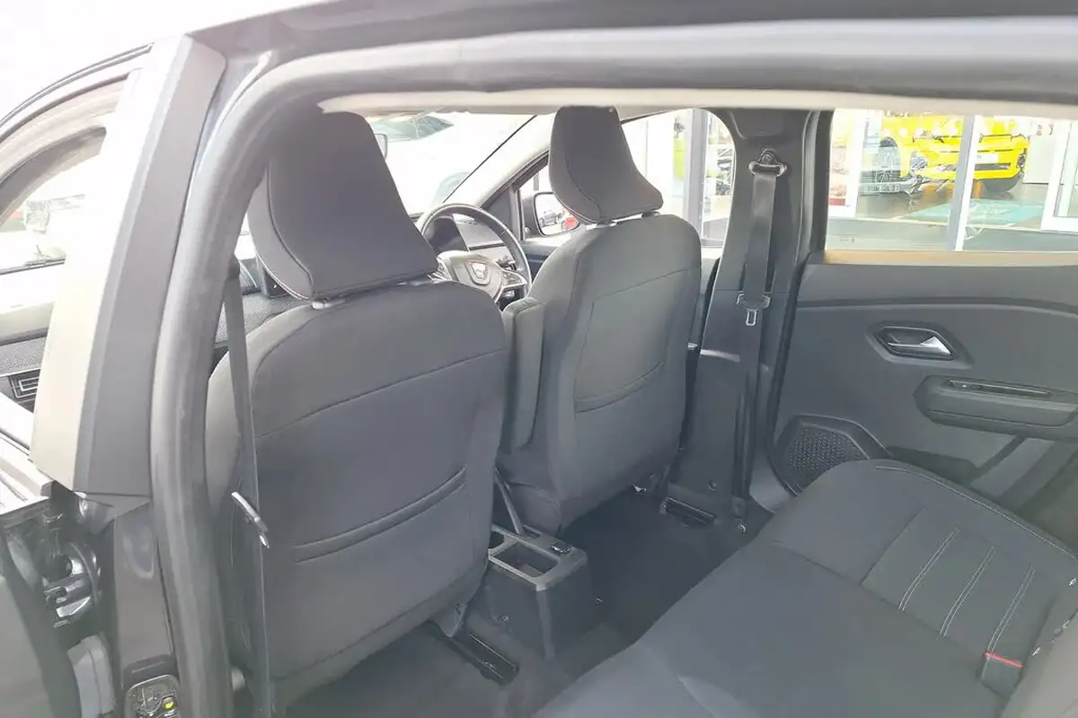 2021-dacia-sandero-10-tce-comfort-90bhp-big-14