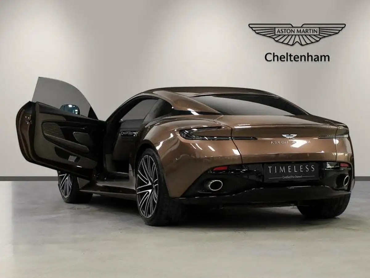 2024-aston-martin-dbs-52-v12-superleggera-volante-big-25