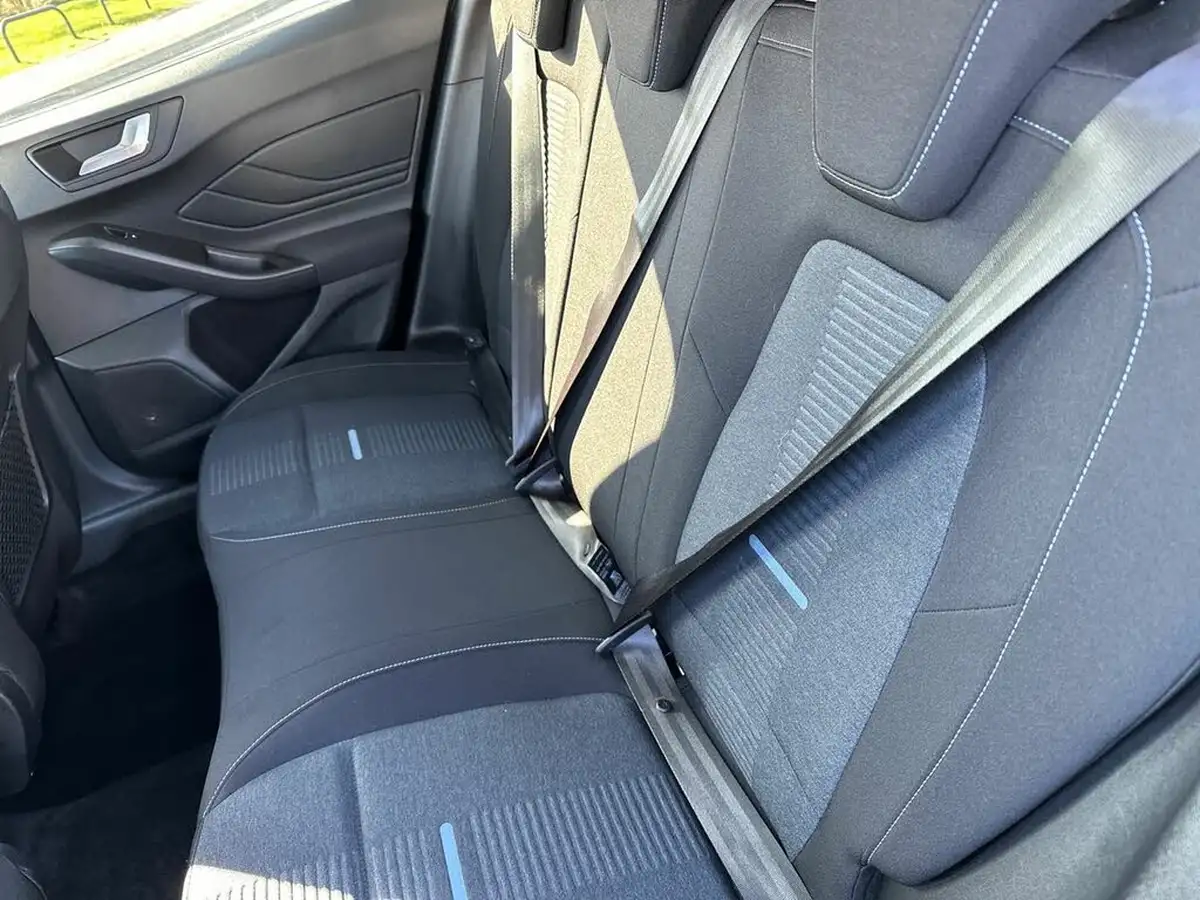 2024-ford-focus-10t-active-155ps-hatchback-powershift-big-13
