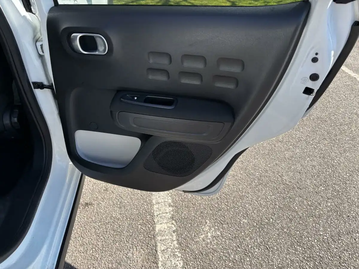 2017-citroen-c3-12-puretech-flair-82ps-big-34