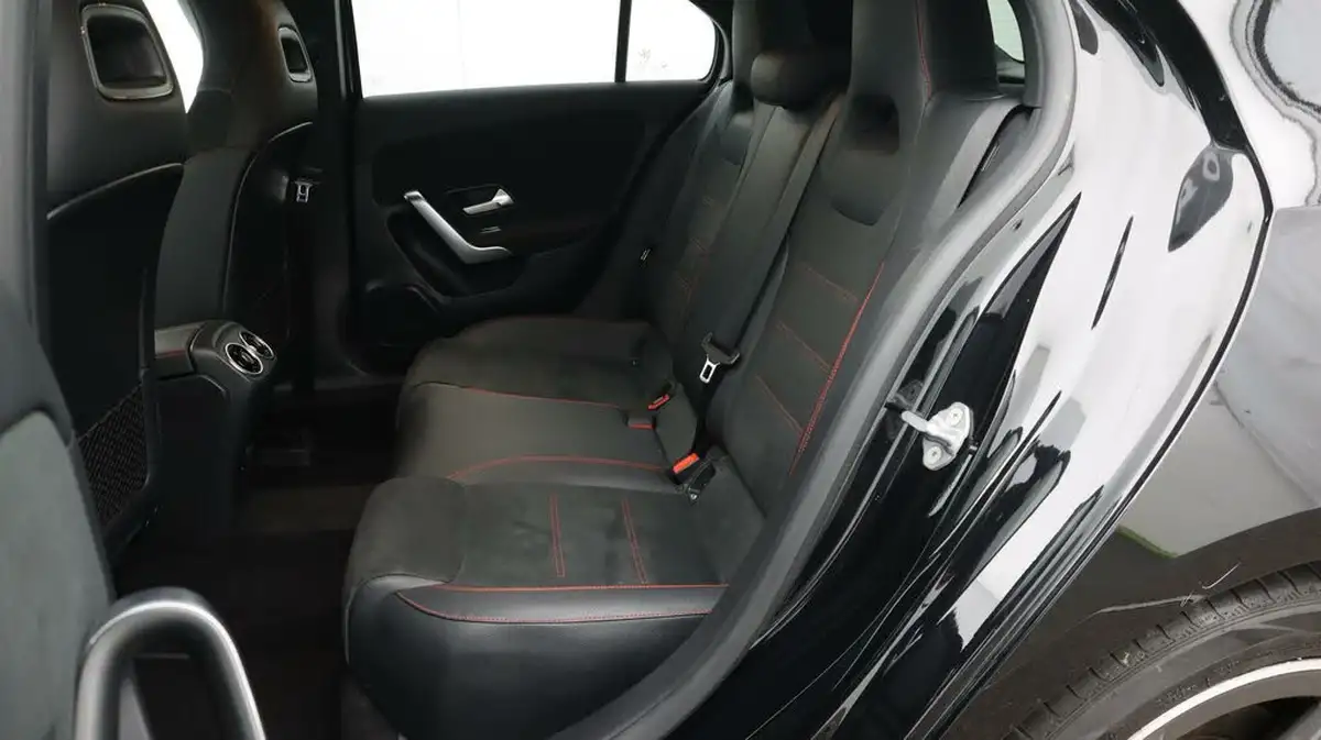 2021-mercedes-benz-a-class-13-a180-amg-line-executive-hatchback-5d-7g-dct-big-16