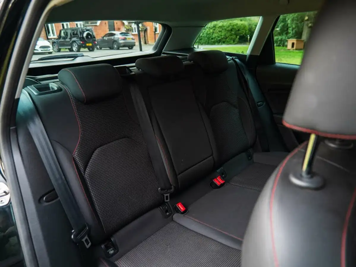 2018-seat-leon-14-ecotsi-fr-technology-estate-5d-dsg-big-11