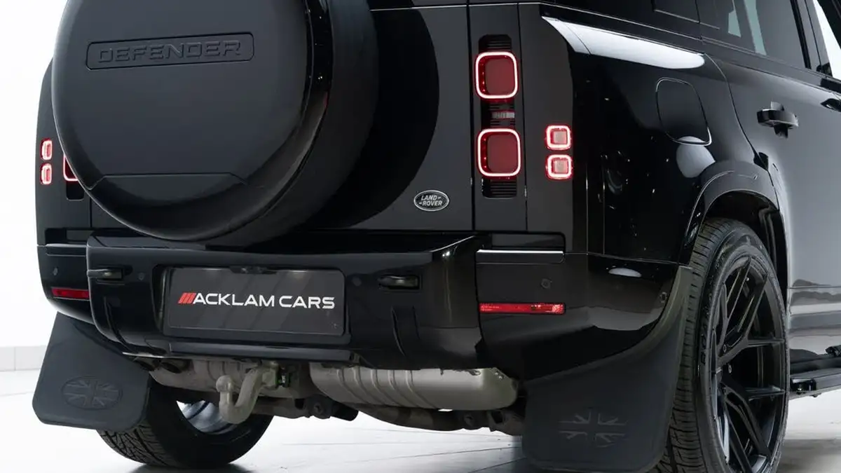 2023-land-rover-110-defender-30-d300-x-dynamic-hse-big-12