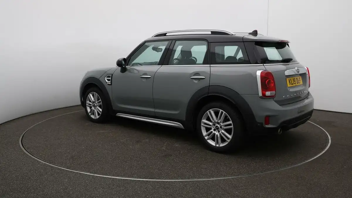 2019-mini-countryman-15-cooper-exclusive-big-57