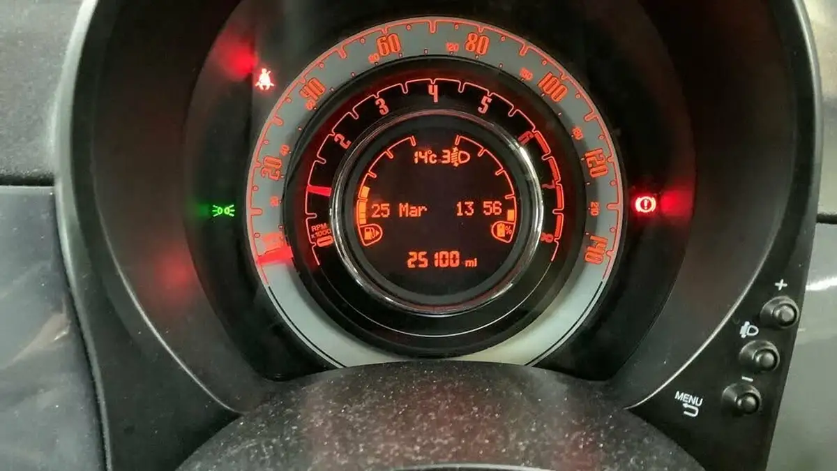 2021-fiat-500c-10-dolcevita-big-7