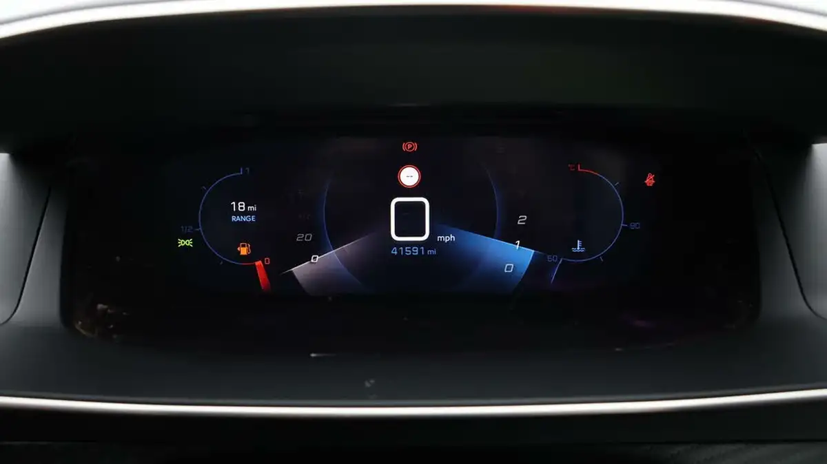 2020-peugeot-208-12-puretech-allure-100bhp-big-9