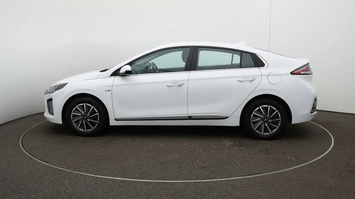 2022-hyundai-ioniq-e-premium-electric-big-59