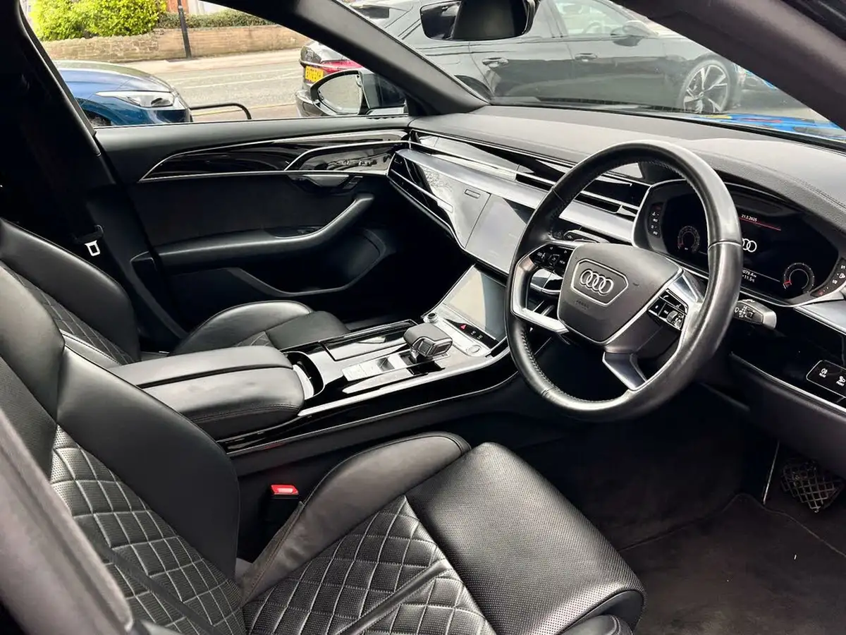 2021-audi-a8-30-55-tfsi-black-edition-big-9