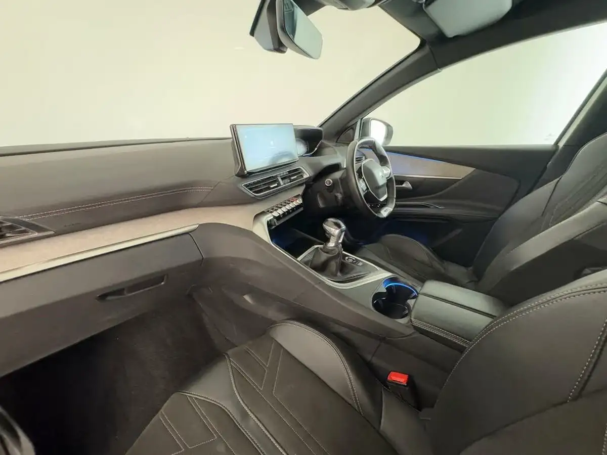 2021-peugeot-3008-suv-15-bluehdi-gt-big-12