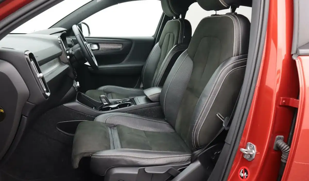 2018-volvo-xc40-20-t5-first-edition-big-13