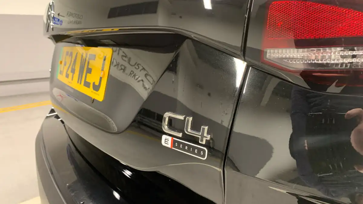 2024-citroen-c4-e-e-series-156ps-54kwh-big-43