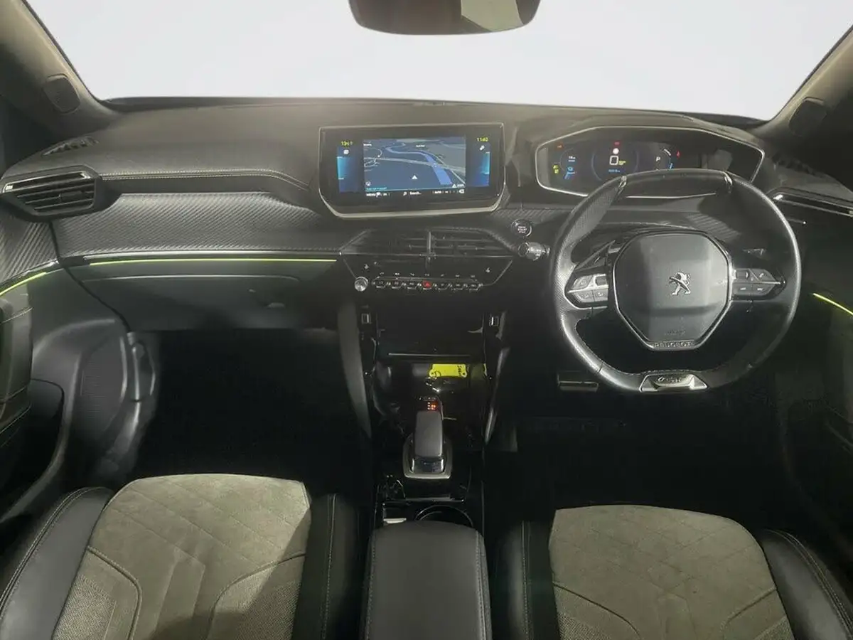 2021-peugeot-2008-suv-e-gt-premium-50kwh-big-2