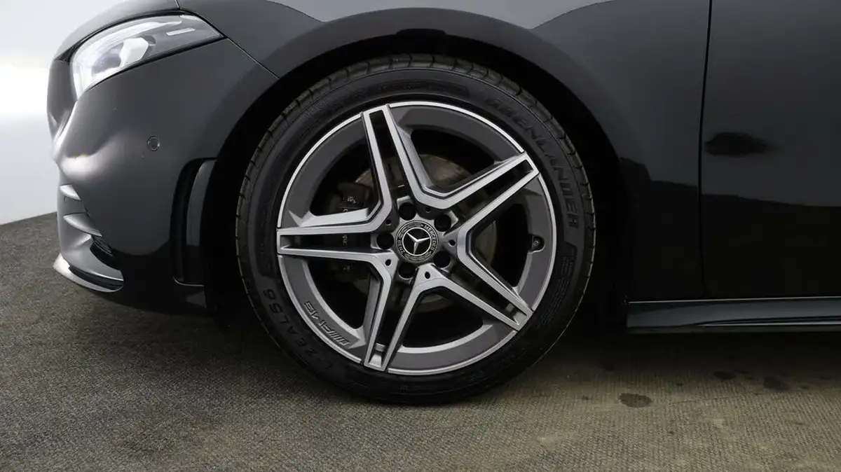 2020-mercedes-benz-a-class-13-a180-amg-line-executive-hatchback-5d-big-17