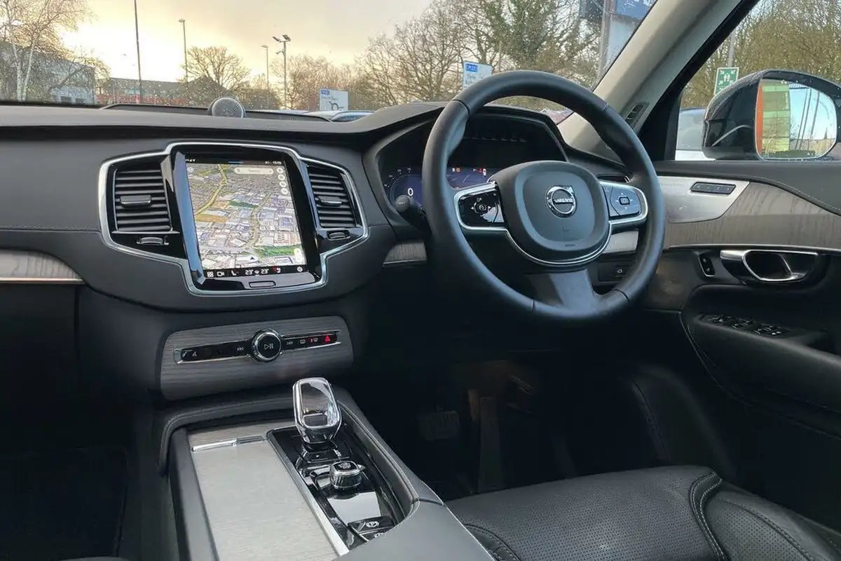2024-volvo-xc90-20-t8-ultra-dark-big-36