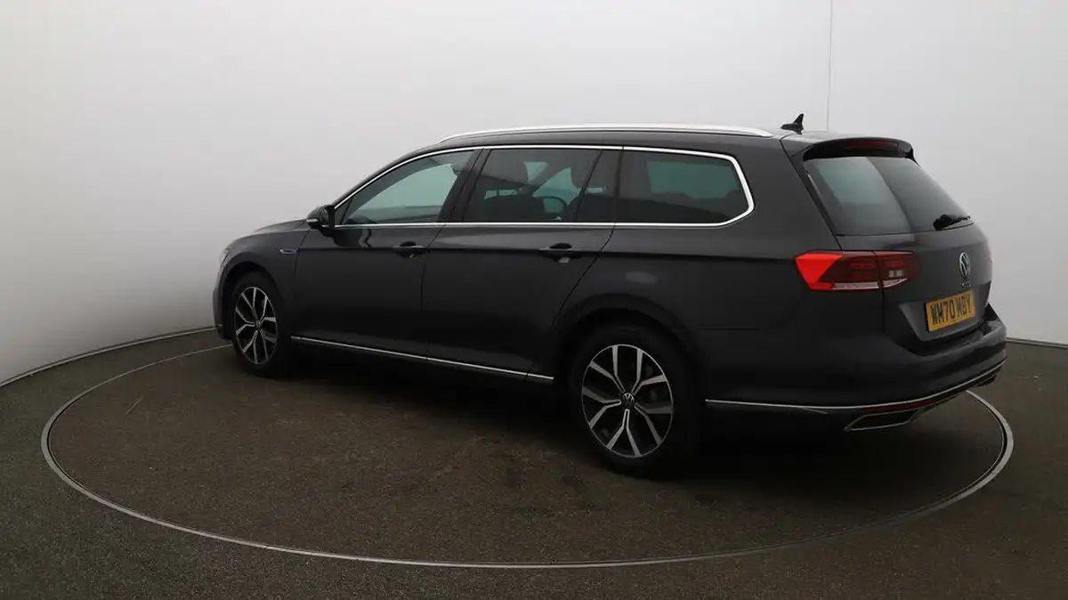 2021-volkswagen-passat-14-tsi-gte-estate-5d-big-5