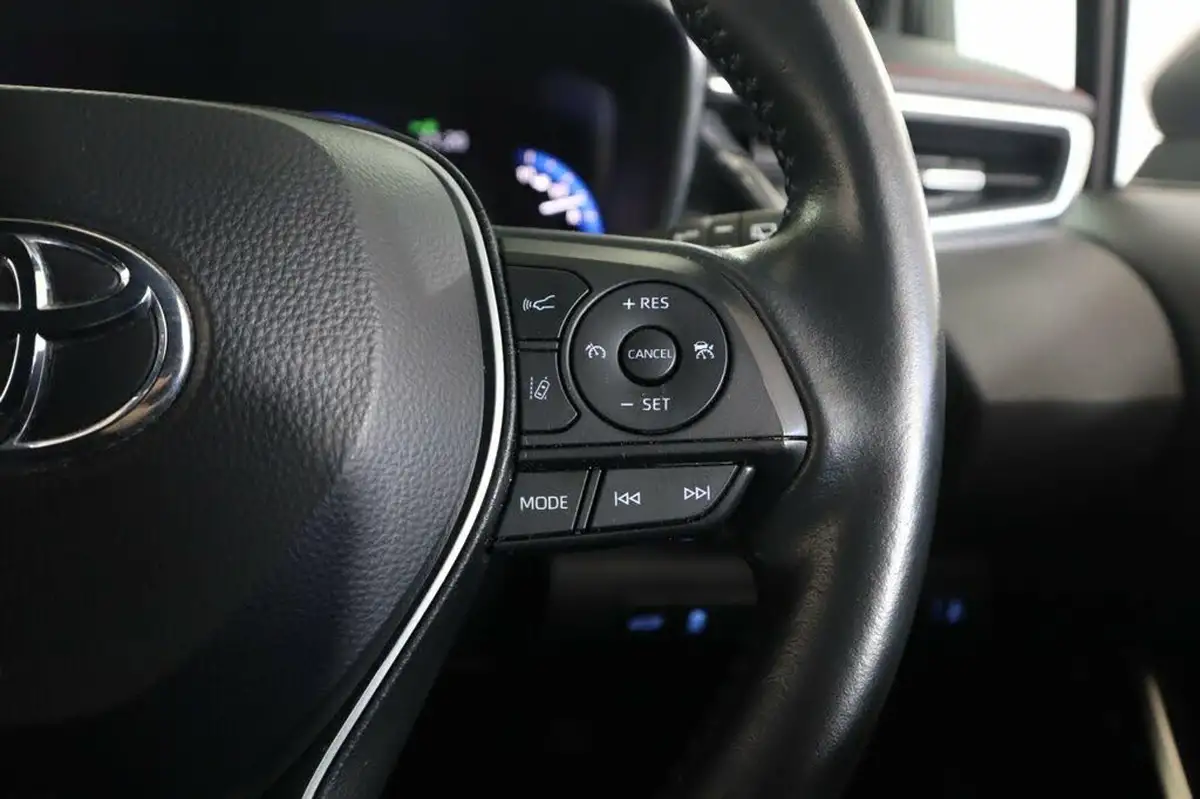 2021-toyota-corolla-18-vvt-i-excel-trk-touring-sports-big-12