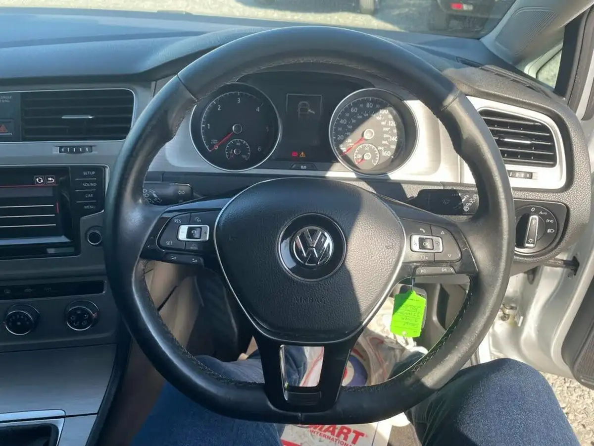 2014-volkswagen-golf-16tdi-se-ss-hatchback-5d-big-11