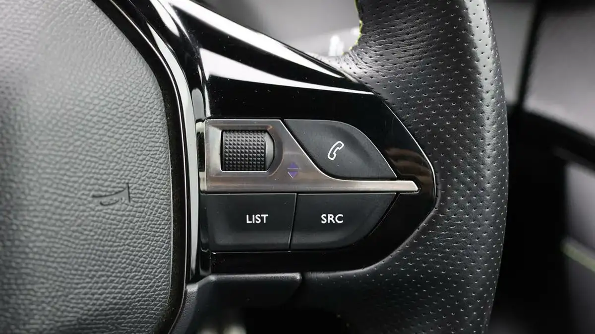 2021-peugeot-208-e-gt-premium-big-21
