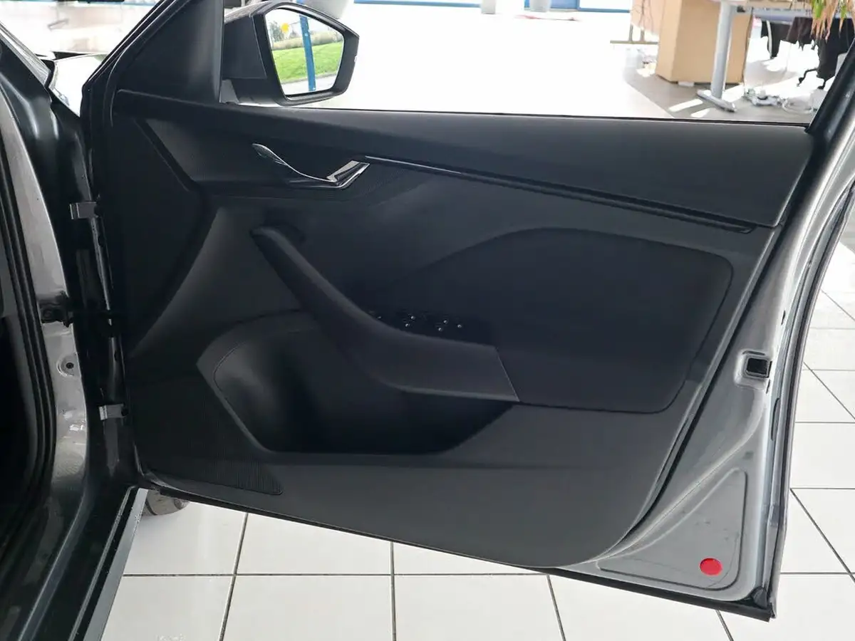 2023-skoda-kamiq-10-tsi-se-drive-110ps-big-19