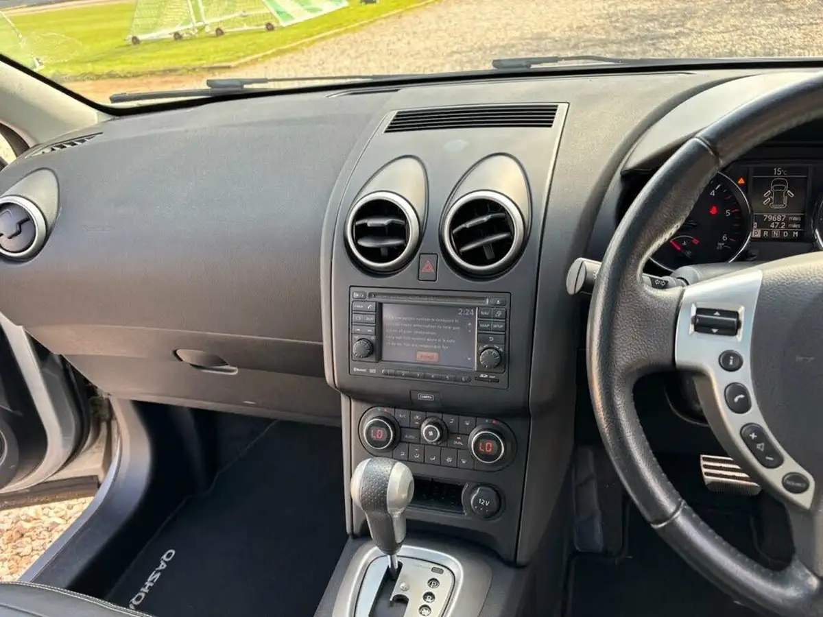 2013-nissan-qashqai2-20td-tekna-big-20