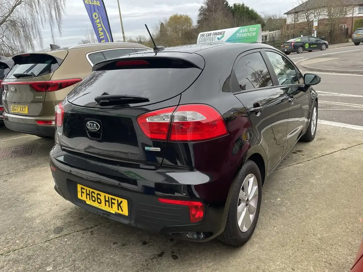 2017-kia-rio-125-se-big-3