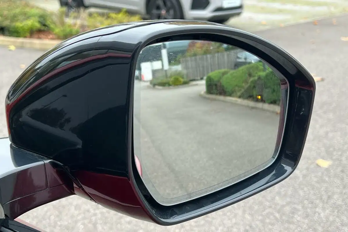 2024-jaguar-f-pace-20-d200-r-dynamic-se-black-90th-anniversary-edition-big-14