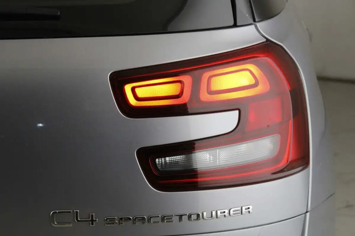 2019-citroen-grand-c4-spacetourer-12-puretech-touch-edition-big-10