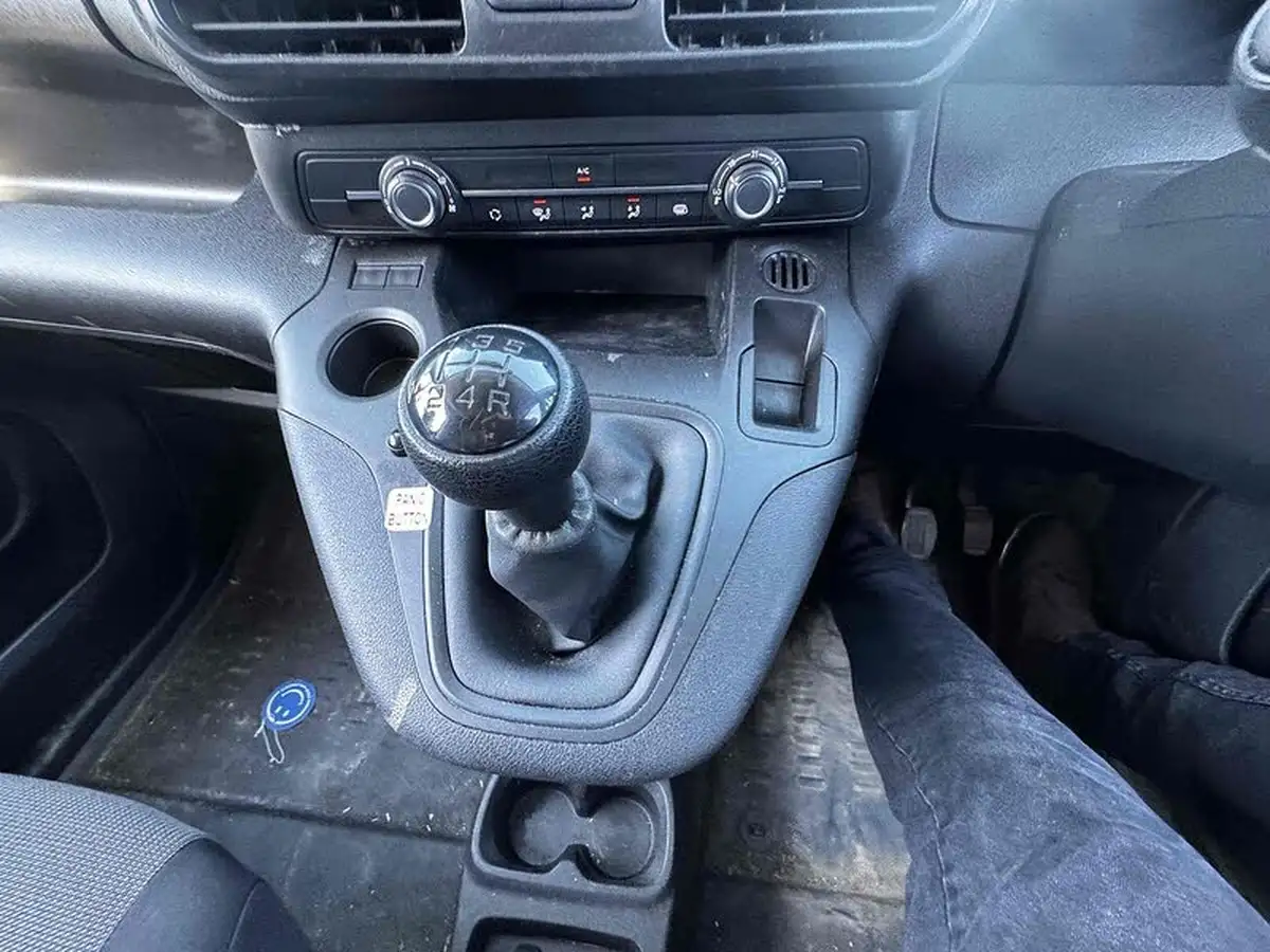 2020-peugeot-partner-15-bluehdi-950-s-100pseu6dt-e-ss-panel-big-20