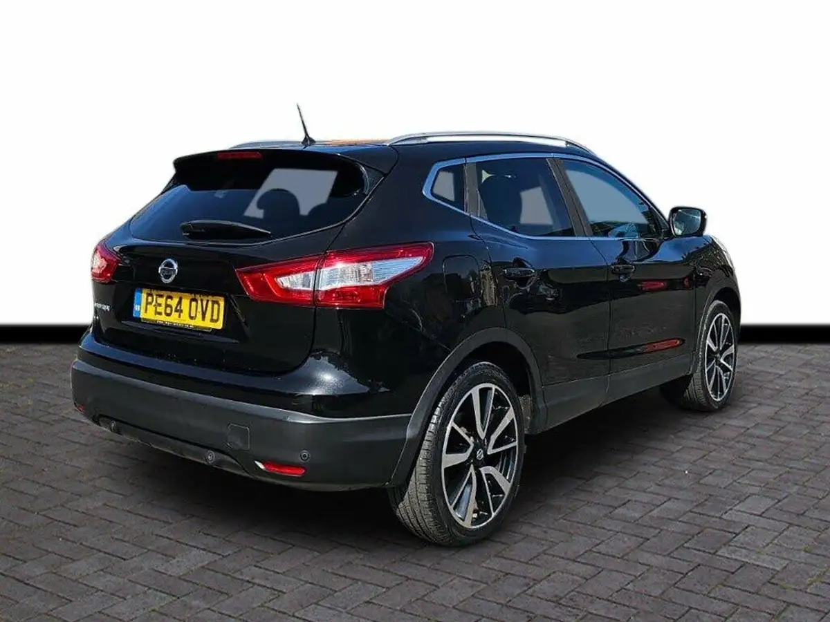 2014-nissan-qashqai-16dci-tekna-xtronic-cvt-big-4
