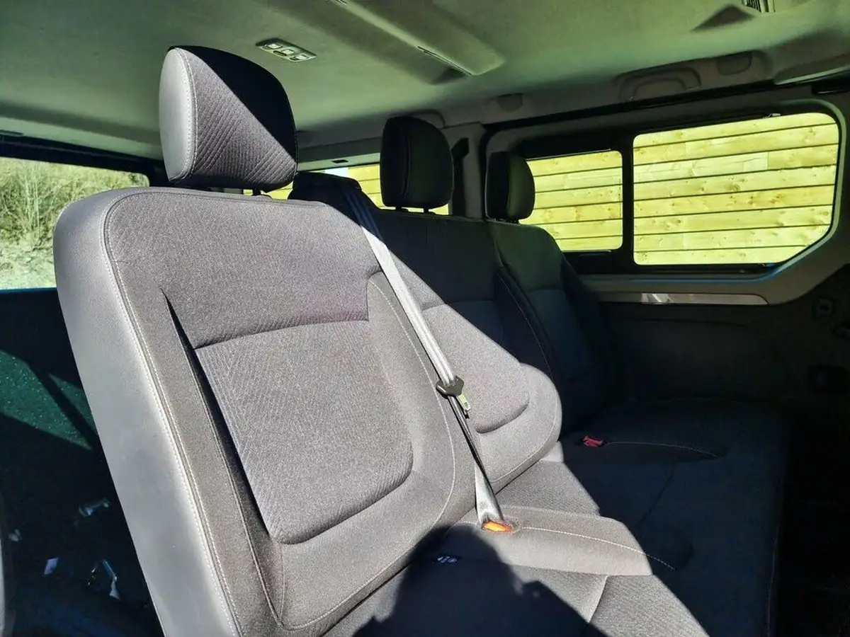 2024-renault-trafic-passenger-20-blue-dci-ll30-170-extra-big-19