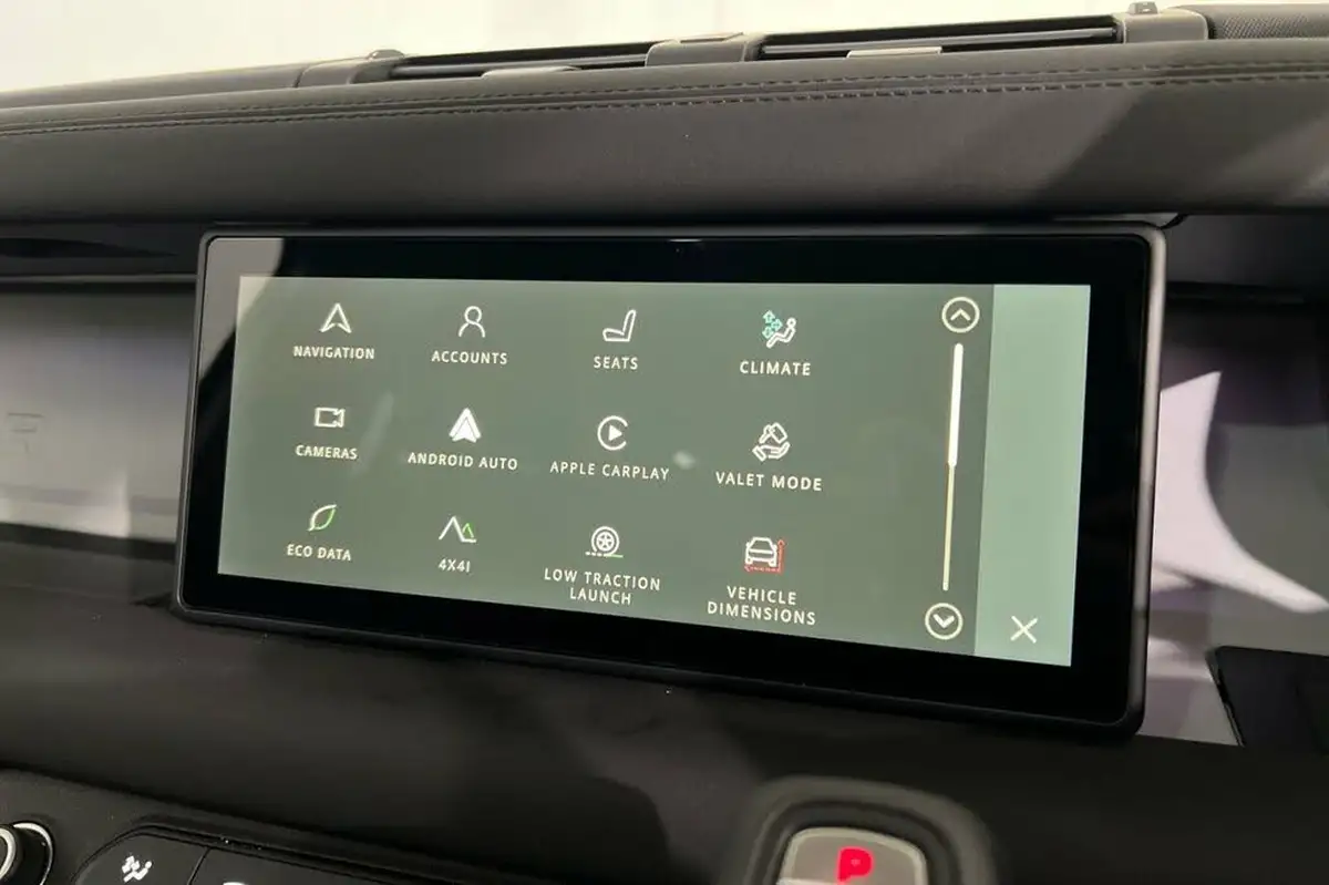 2024-land-rover-110-defender-20-p300-x-dynamic-se-big-30